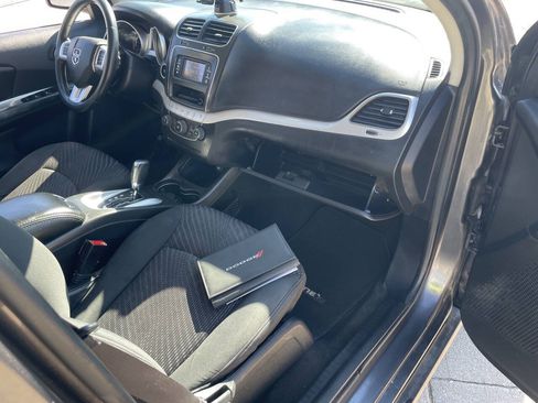 Used 2016 Dodge Journey SXT FWD image 29
