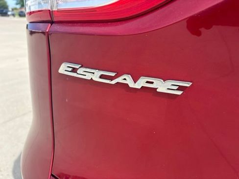 Used 2014 Ford Escape SE FWD image 43