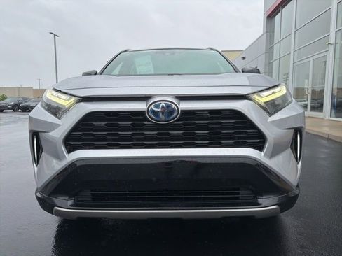 Used 2022 Toyota RAV4 XSE w/ XSE Grade Weather Package AWD/4WD image 2