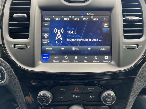 Used 2022 Chrysler 300 S image 16