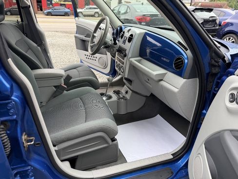 Used 2006 Chrysler PT Cruiser Touring FWD image 17