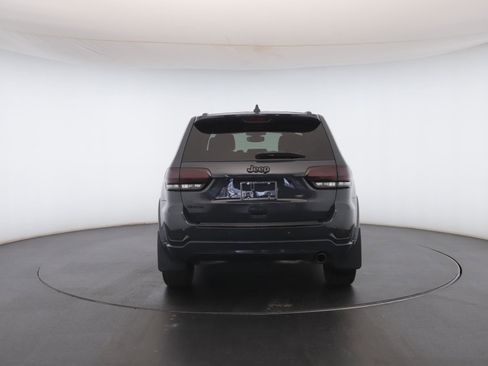 Used 2018 Jeep Grand Cherokee Altitude image 24