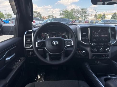 Used 2025 RAM 1500 Big Horn AWD/4WD image 14