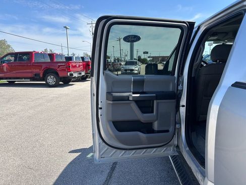 Used 2018 Ford F150 XLT w/ Equipment Group 302A Luxury AWD/4WD image 15