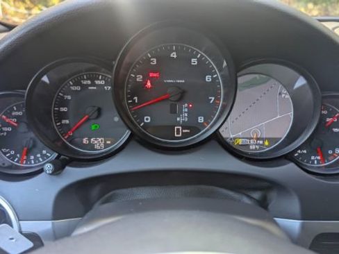 Used 2014 Porsche Cayenne Platinum Edition image 30