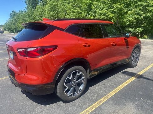 Used 2021 Chevrolet Blazer RS w/ Enhanced Convenience Package FWD image 4