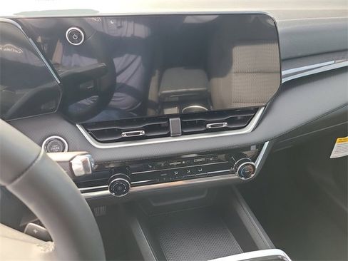 New 2026 Chevrolet Equinox LT image 19