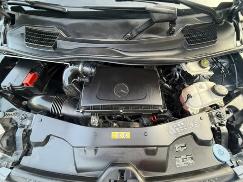Used 2016 Mercedes-Benz Metris Passenger image 9