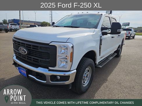 Used 2025 Ford F250 XL w/ XL Off-Road Package AWD/4WD image 4