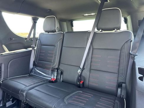 New 2026 GMC Yukon XL AT4 Ultimate AWD/4WD image 25