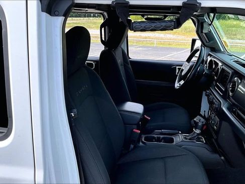 Used 2019 Jeep Wrangler Unlimited Sahara w/ Safety Group AWD/4WD image 29