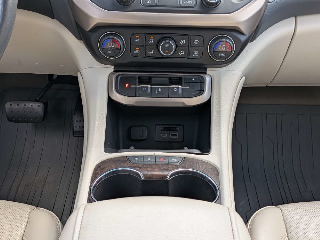 Used 2020 GMC Acadia Denali w/ Trailering Package AWD/4WD image 21