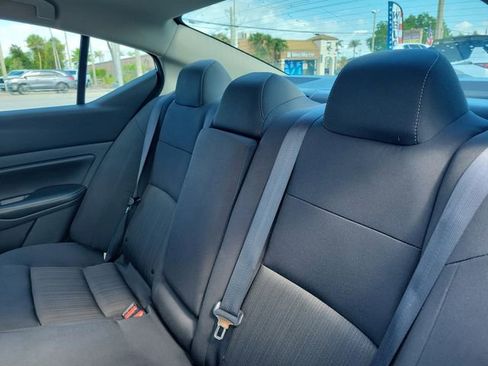 Used 2024 Nissan Altima 2.5 SV FWD image 12
