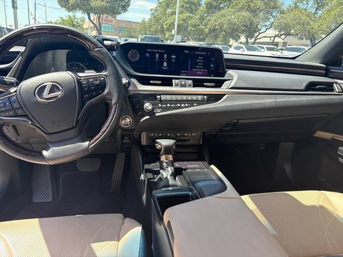 Certified 2021 Lexus ES 350 Ultra Luxury w/ Accessory Package 2 FWD image 18