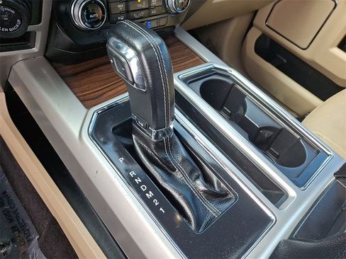 Used 2016 Ford F150 Lariat image 17