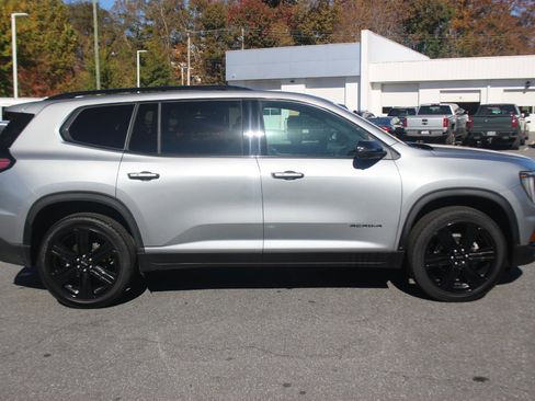 New 2025 GMC Acadia Elevation w/ Black Edition image 8