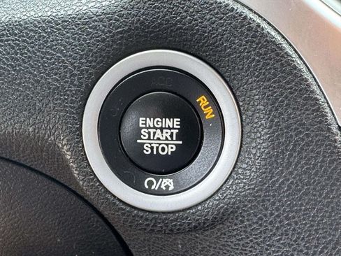 Used 2021 Chrysler 300 Touring w/ Sport Appearance Package RWD image 8