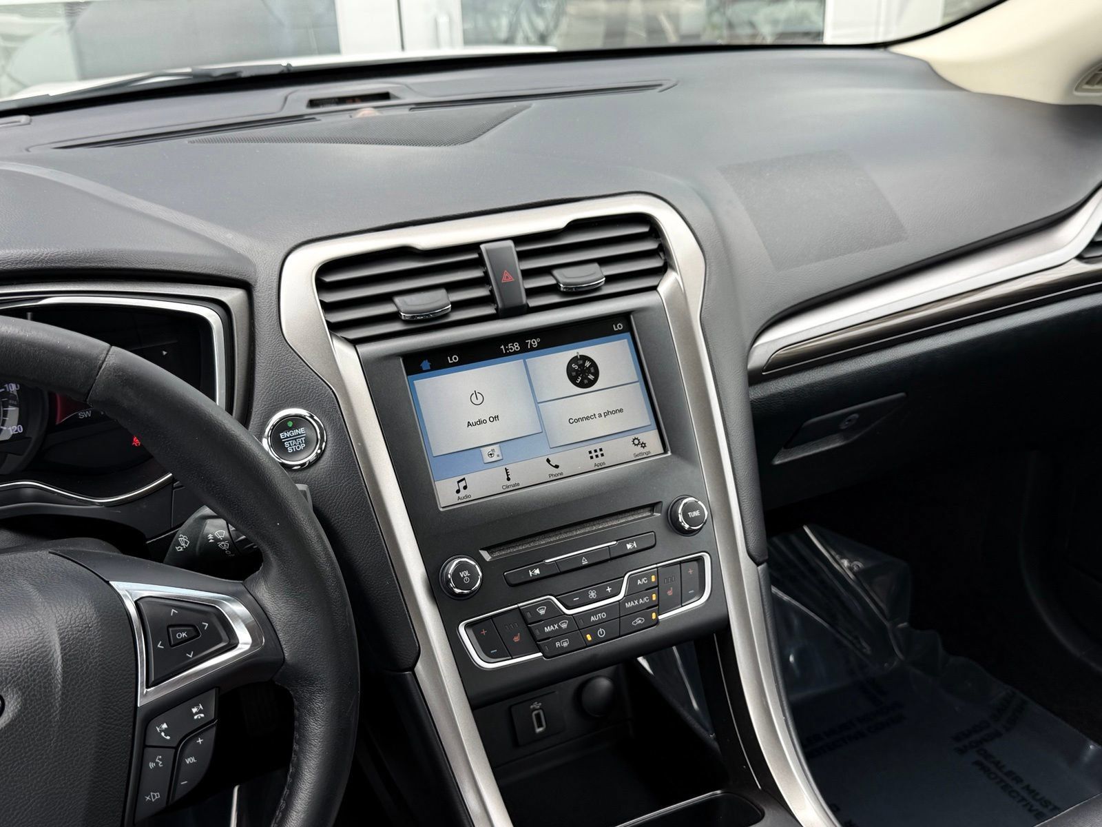 Used 2018 Ford Fusion SE w/ Equipment Group 602A FWD image 32