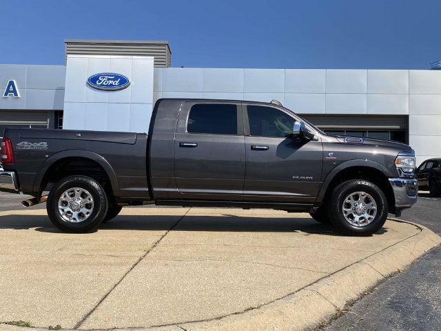 Used 2022 RAM 2500 Laramie AWD/4WD image 2