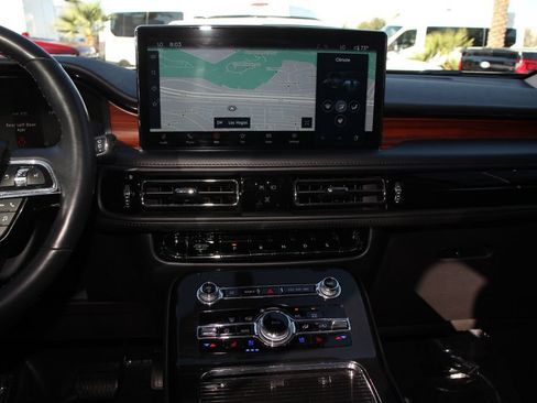 Used 2023 Lincoln Nautilus Reserve w/ Luxury Package AWD/4WD image 13