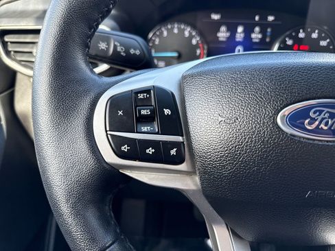 Used 2023 Ford Explorer XLT w/ Equipment Group 202A image 13