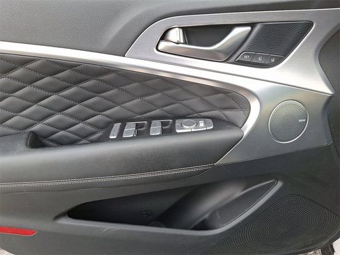 Used 2019 Genesis G70 2.0T Advanced w/ Prestige Package image 13