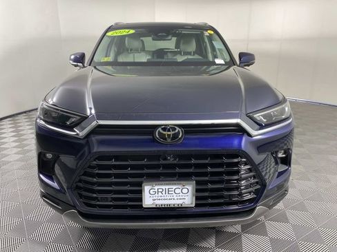 Used 2024 Toyota Grand Highlander AWD image 3