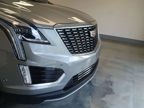 Certified 2025 Cadillac XT5 Premium Luxury w/ Technology Package AWD/4WD image 6