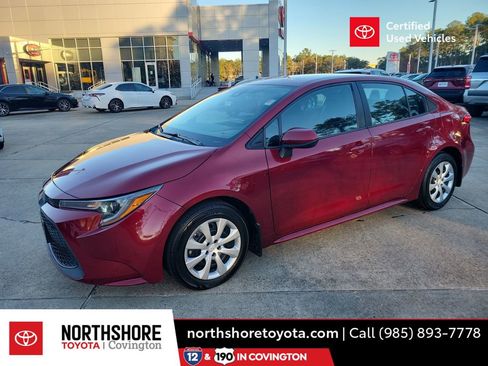 Certified 2022 Toyota Corolla LE image 1