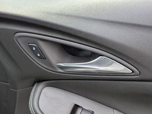 Used 2025 Buick Encore GX Preferred FWD image 32