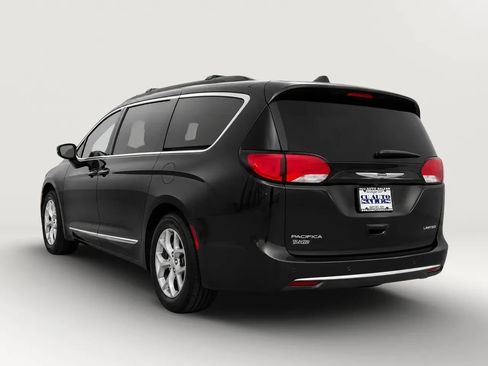 Used 2020 Chrysler Pacifica Limited FWD image 5