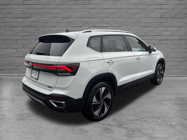 Used 2026 Volkswagen Taos SE AWD/4WD image 7