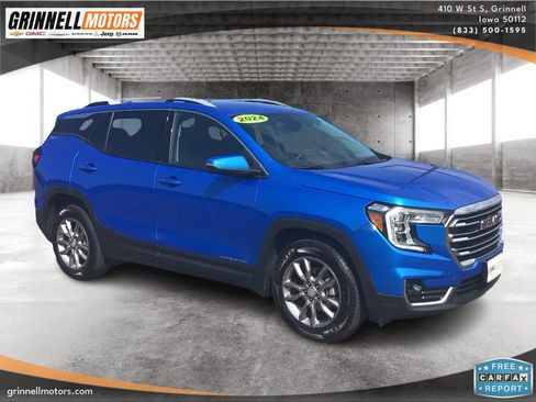 Used 2024 GMC Terrain SLT AWD/4WD image 3
