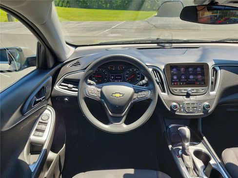 Used 2024 Chevrolet Malibu LT FWD image 11