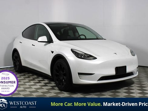 Used 2021 Tesla Model Y Long Range AWD/4WD image 1