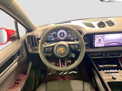 Certified 2025 Porsche Cayenne GTS AWD/4WD image 23