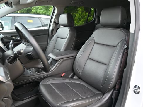Used 2023 GMC Acadia SLT w/ Trailering Package AWD/4WD image 7