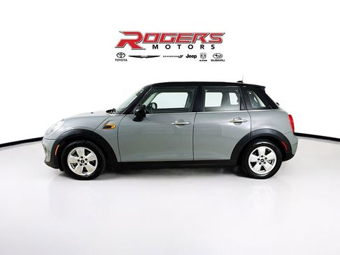 Used 2015 MINI Cooper 4-Door Hardtop FWD image 4