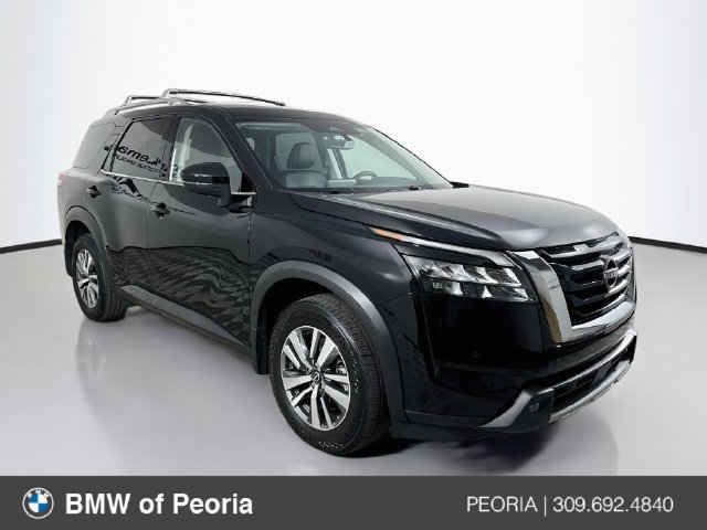 Used 2025 Nissan Pathfinder SL AWD/4WD image 1