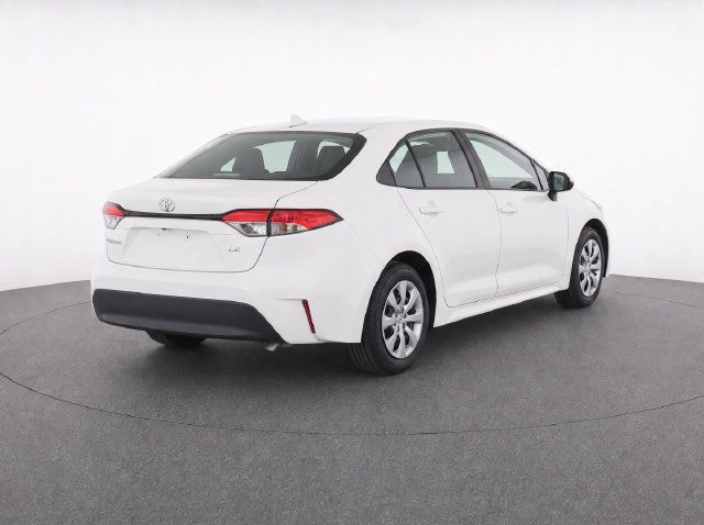 Used 2025 Toyota Corolla LE FWD image 4