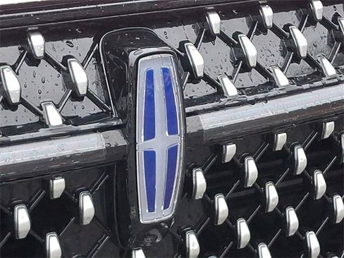 Used 2024 Lincoln Nautilus Reserve w/ Equipment Group 202A image 30