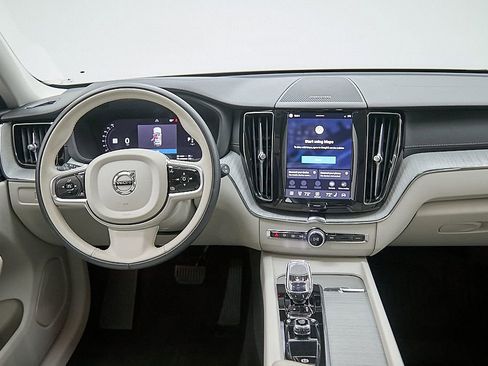 Certified 2024 Volvo XC60 T8 Ultimate w/ Protection Package Premier image 26