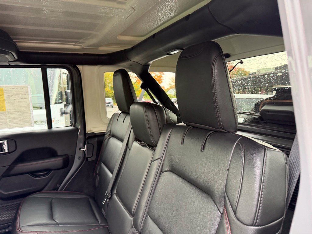 Used 2021 Jeep Wrangler Unlimited Rubicon AWD/4WD image 17