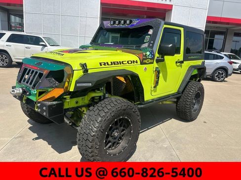 Used 2016 Jeep Wrangler Rubicon AWD/4WD image 2
