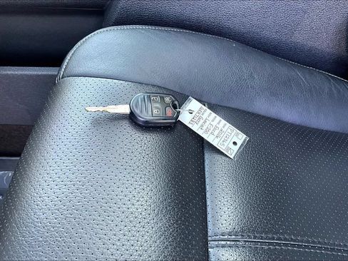 Used 2016 Ford F350 Lariat w/ Lariat Interior Package AWD/4WD image 39