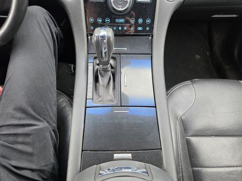 Used 2013 Ford Taurus Limited image 11