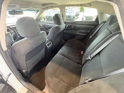Used 2015 Nissan Altima 2.5 SV w/ Convenience Package FWD image 24