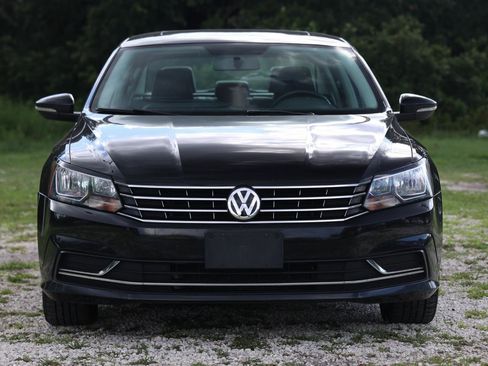 Used 2017 Volkswagen Passat 1.8T SE FWD image 17