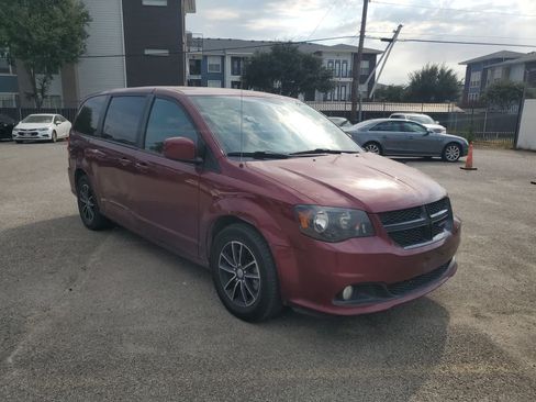 Used 2018 Dodge Grand Caravan SE FWD image 9
