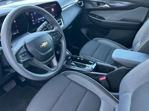 Used 2025 Chevrolet TrailBlazer LT AWD/4WD image 7